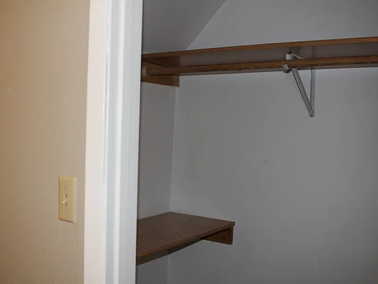 Apt 202 - 24_11192019