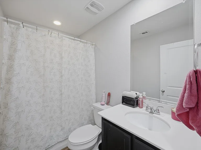 420 Milverton Dr — Photo 14
