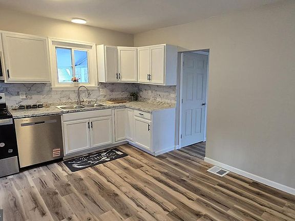 4th image of 314 N Main St