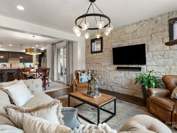 3698 E Parkcenter Blvd, Boise, ID 83716