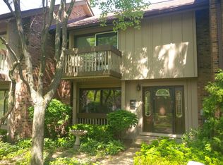 6 Kane Ct #0, Willowbrook, IL 60527