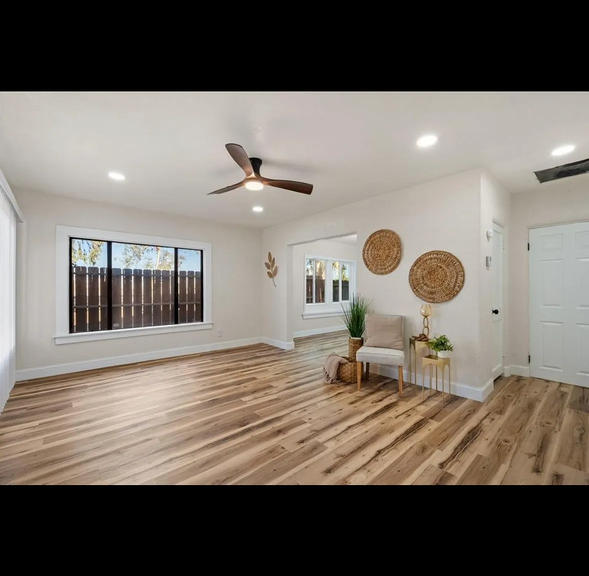 3 bed, 974 sqft, $1,700 — Photo 2