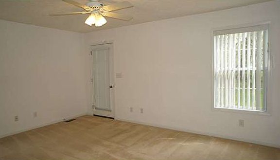 4th image of 3685 Kendra Ct S
