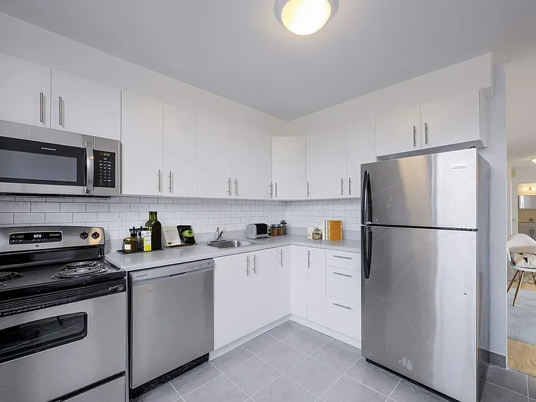 30 Carabob Ct — Photo 3