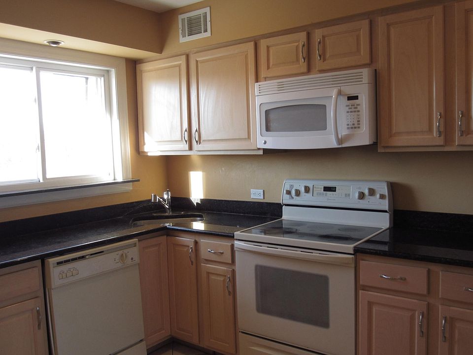 1st image of 9456 Bay Colony Dr APT 3N