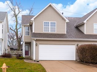 1022 Doral Dr, Bloomington, IL