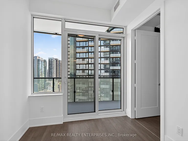 470 Front St W #2306 — Photo 27