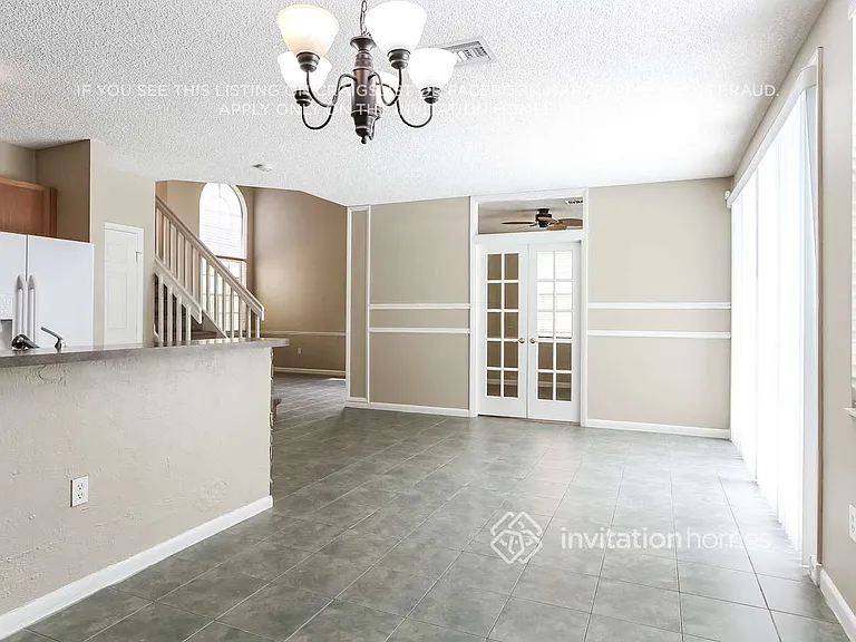 1218 Oakwater Dr — Photo 4
