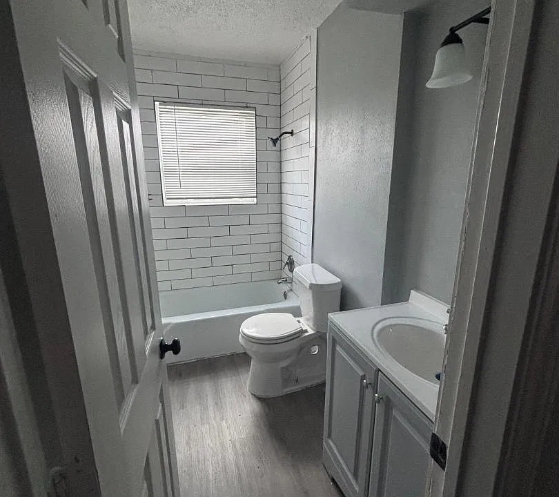 4218 J St #3