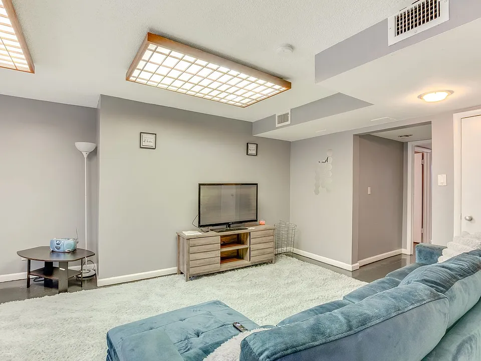 126 Gifford Ave #ID1546496P