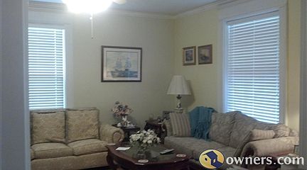 Light and bright e-windows with blinds