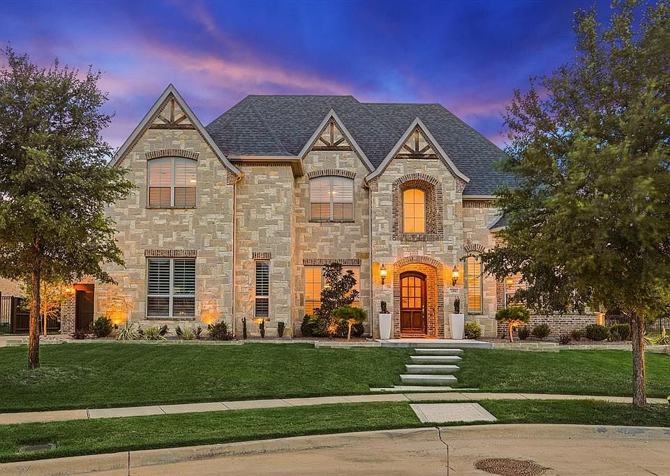1st image of 108 Saint Tropez Dr
