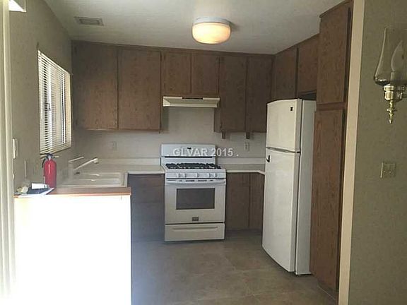 4th image of 711 Thousand Oaks Dr