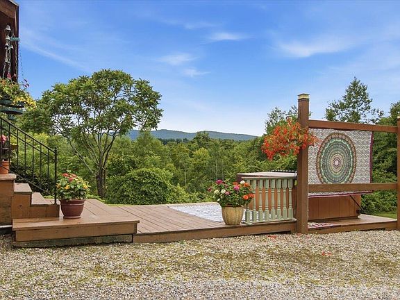 5th image of 134 Fox Hill Road