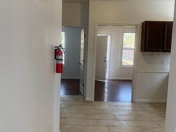2nd image of 54 Ann St Floor 2