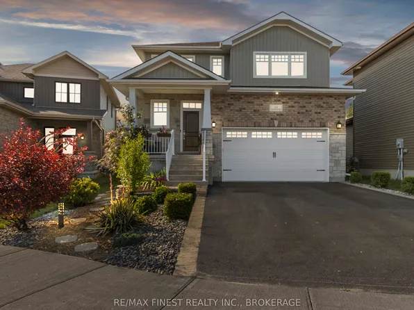 157 Islandview Dr, Loyalist, ON K7N 0A5