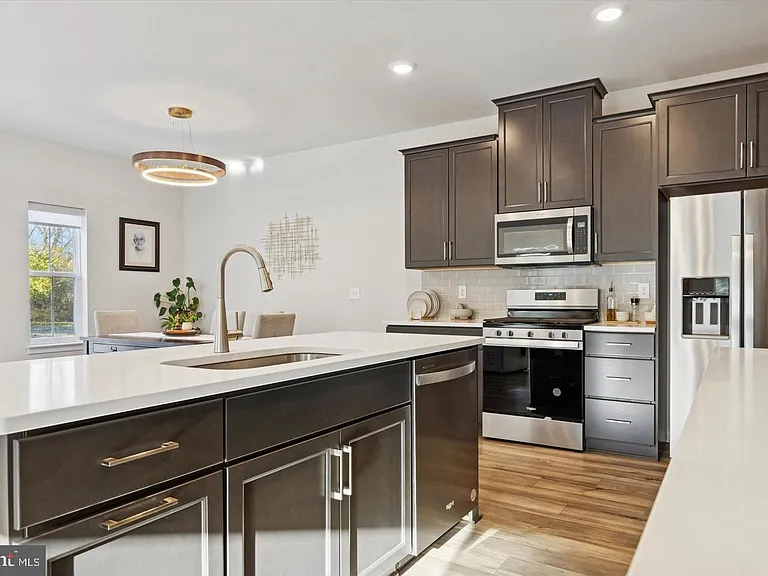 141 Four Leaf Dr — Photo 8