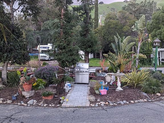 5th image of 537 Morrison Canyon Rd #1