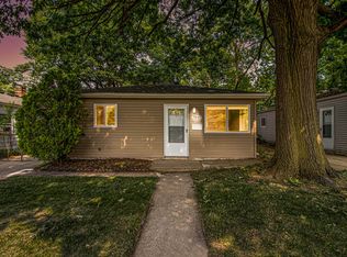 7849 Pine St, Taylor, MI 48180