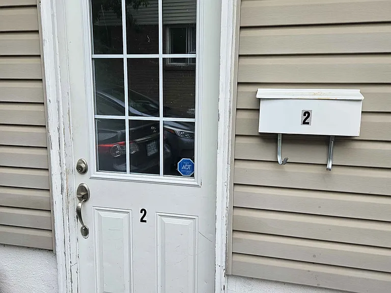 48 Glovers Rd #2 — Photo 6