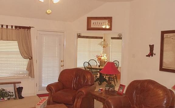 5th image of 223 Briar Forest Dr