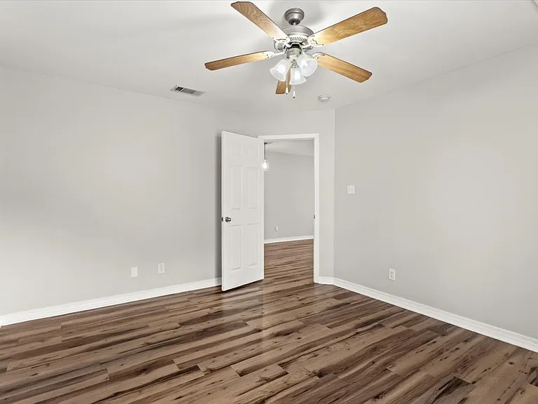 5467 Quail Creek Cir — Photo 15
