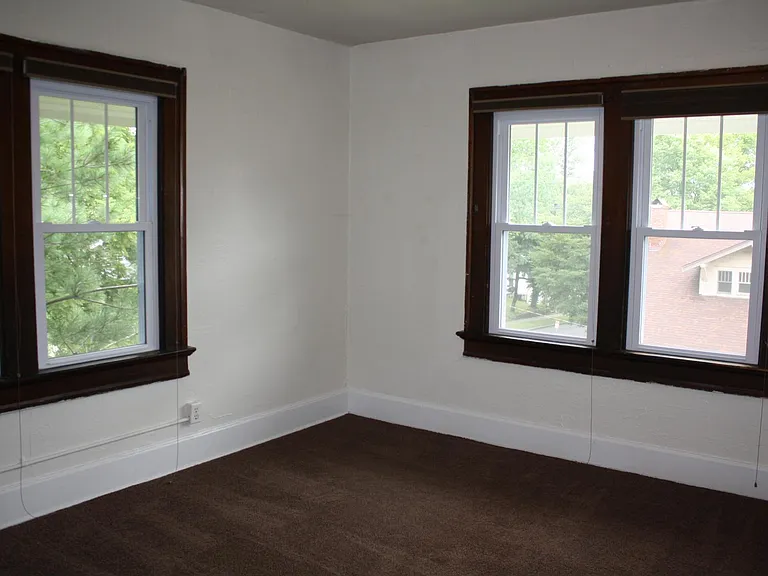 521 S Park Ave — Photo 11