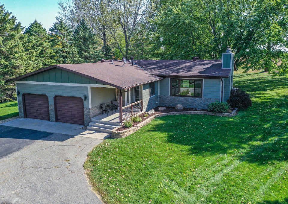 1st image of 22112 River Oaks Dr
