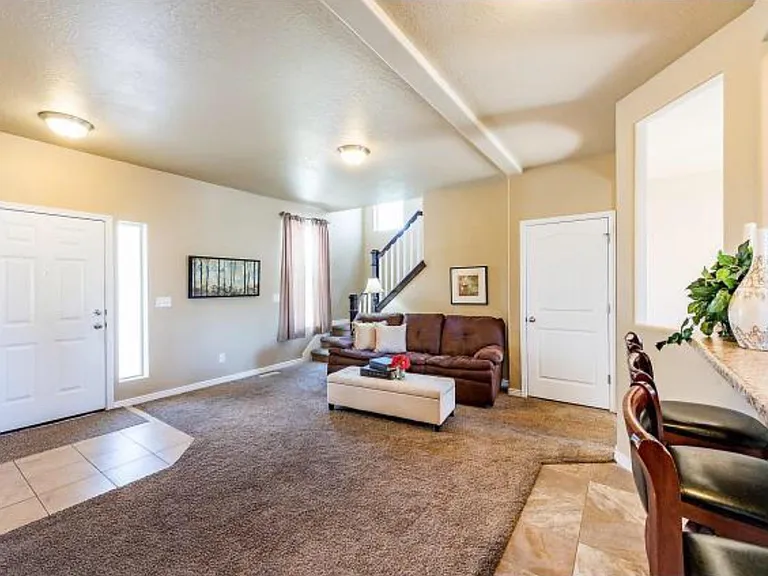 1587 W Kingsbarn Way — Photo 15