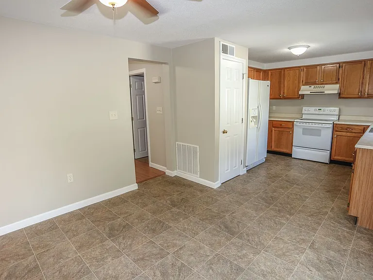 14 E Ridge Rd — Photo 17