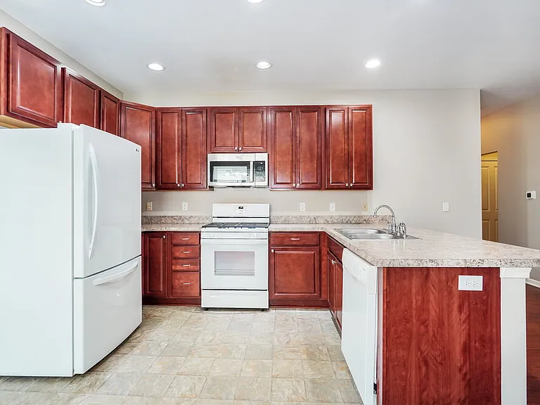 4001 Blue Mountain Cir — Photo 6