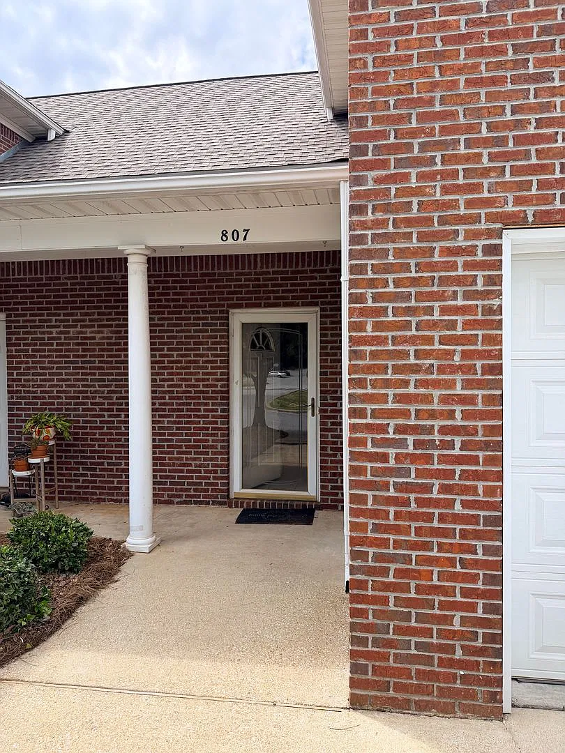 Asbury Hills Condominiums-2428 E. University, Unit 807 — Photo 1