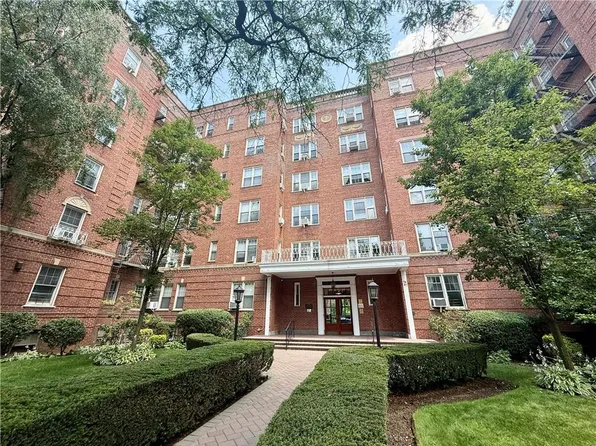 6837 108th St APT 5H, Flushing, NY 11375