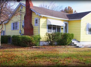 610 N Buchanan St, Benton, IL 62812