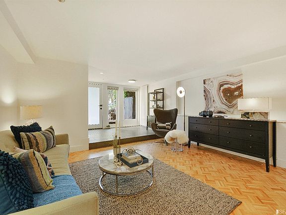 5th image of 210A Fair Oaks St