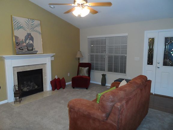 3rd image of 10901 Upland Terrace Dr