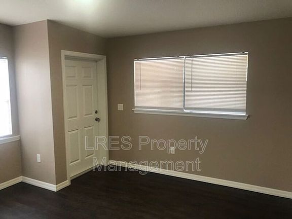 3rd image of 1403 W Robinson St