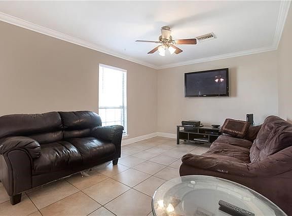 4th image of 621 Hunterbrook Dr