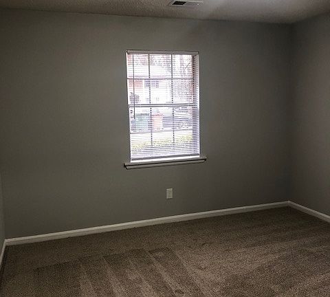 5th image of 115 Rainbow Ct #115