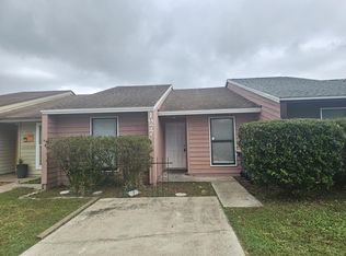 1977 Oak Water Dr, Jacksonville, FL 32225