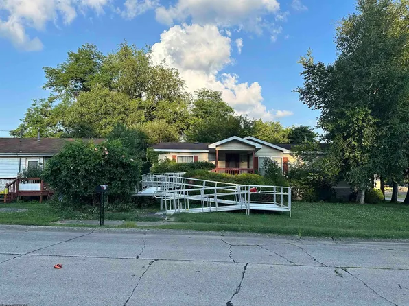 17 Factory St, Buckhannon, WV 26201