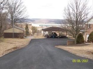 489 Chestnut Hill Rd, Fredericksburg, PA 17026