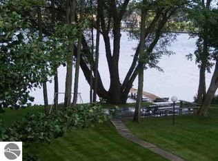750 Centre Pl, Traverse City, MI 49686