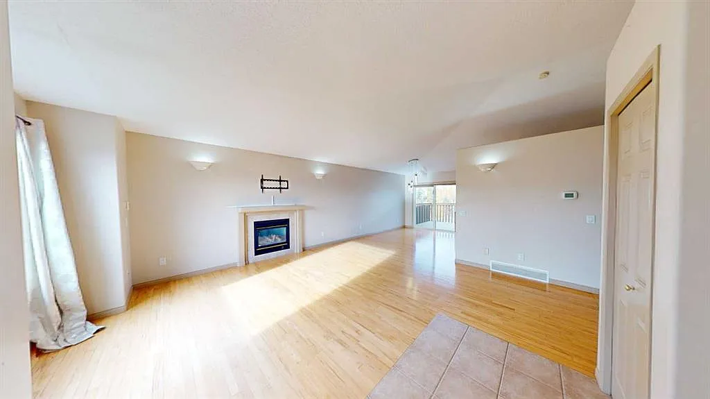 4 bed, 3.0 bath, 1666 sqft, $2,900 — Photo 2