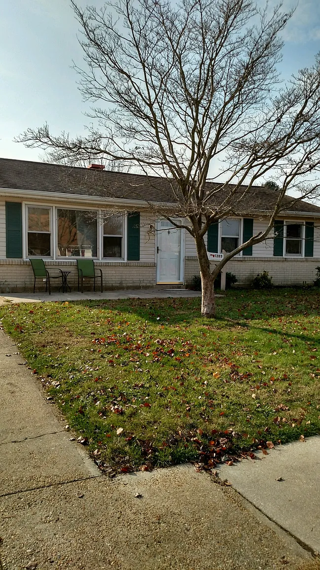 1205 Yellowstone Dr photo 1