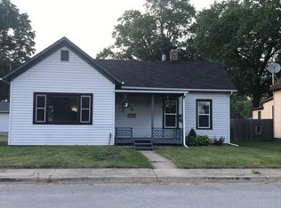 22 Lincoln St, Porter, IN 46304