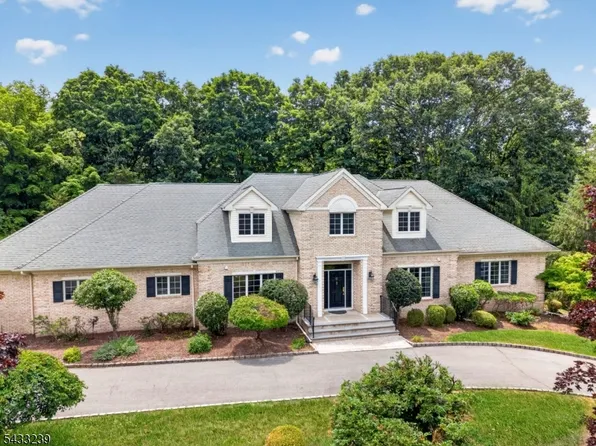 15 Daro Ct, Montville Twp., NJ 07045
