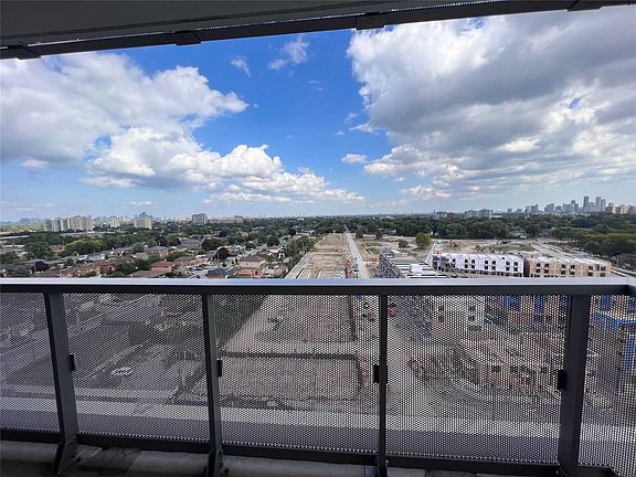 3rd image of 120 Varna Dr #1416