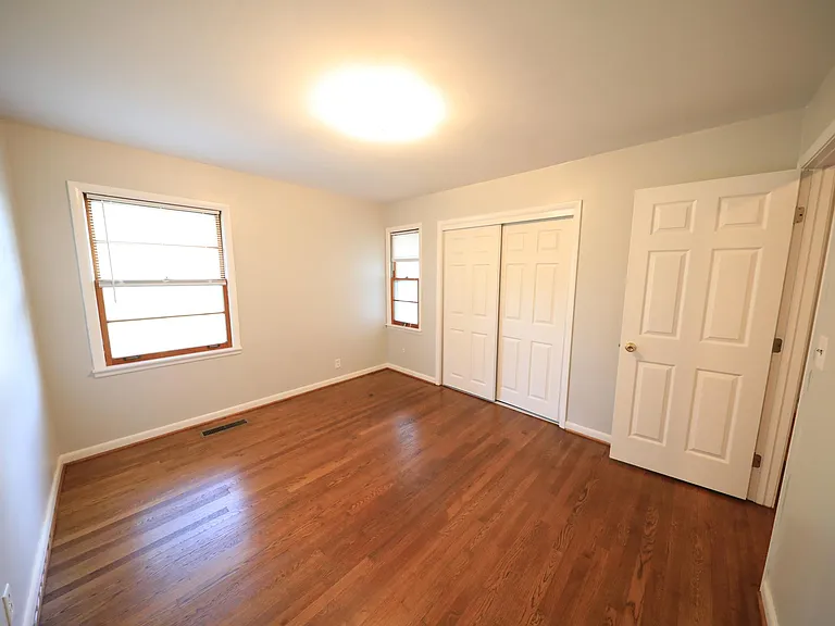 684 Valley Rd — Photo 9