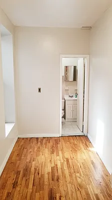 Rented by Henry Management | media 15